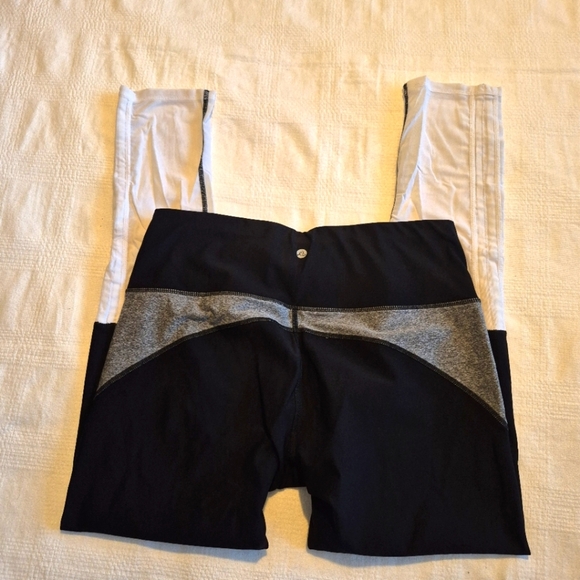 Apana women's size Large leggings, black, gray & white full length VGUC - Picture 5 of 8